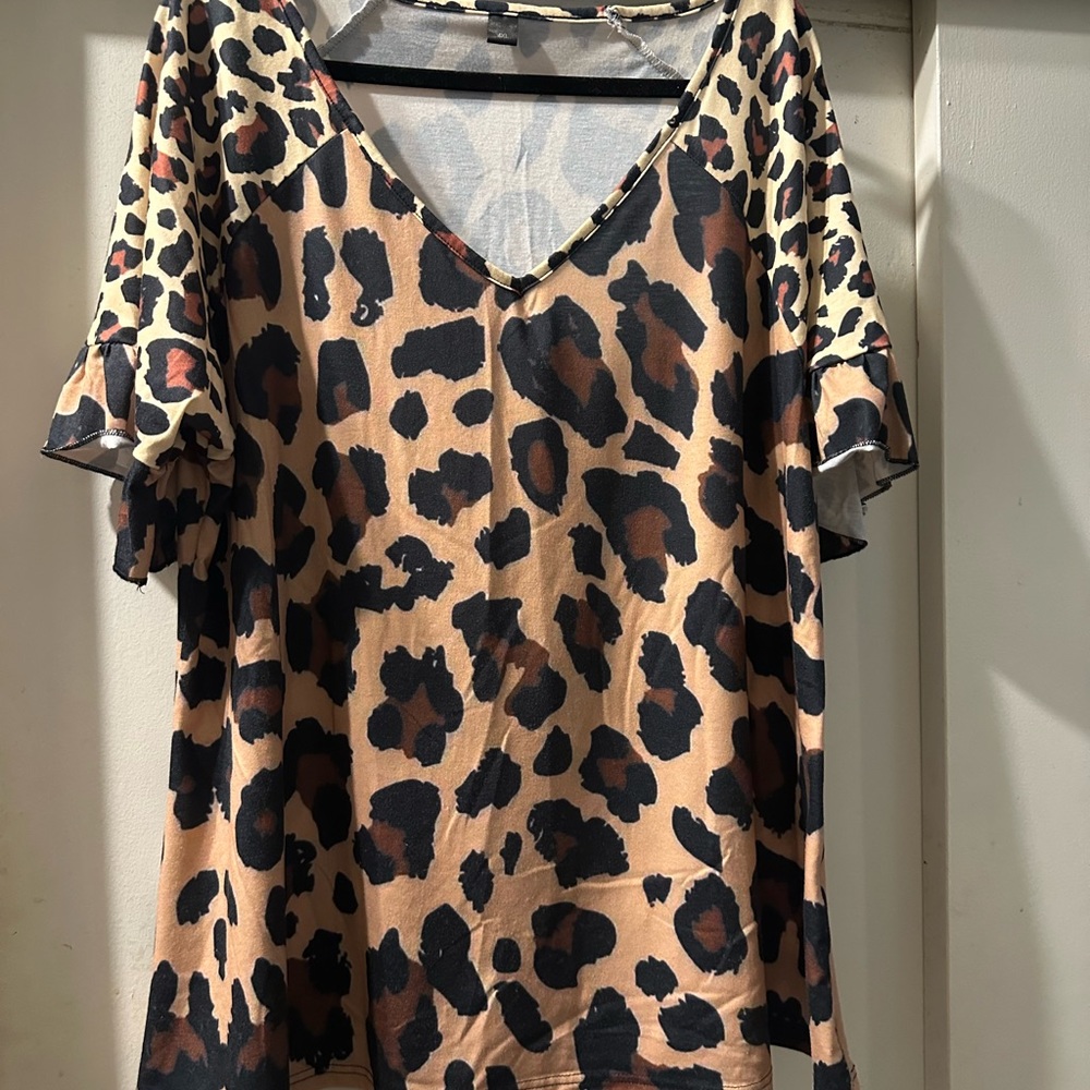 Animal print top - size 4X (fits more like a 3X)